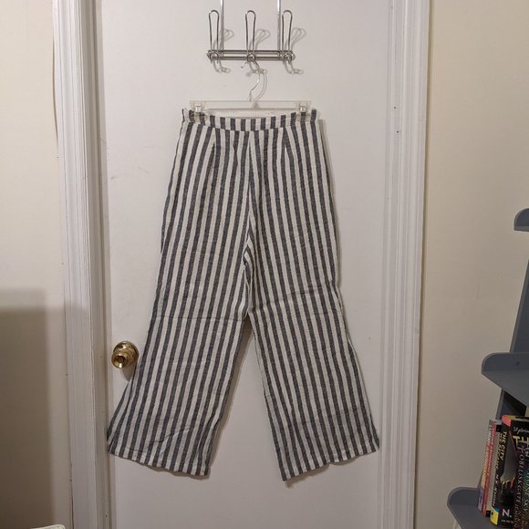 Olivaceous Pants - Striped Linen Cropped Pants